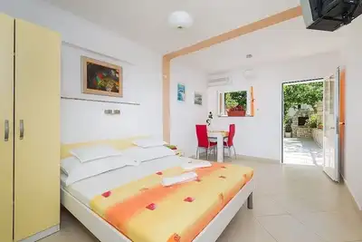 Image de Appartement dans Bol avec terrasse, Climatisation, Wifi, Lave-vaisselle (155-4)