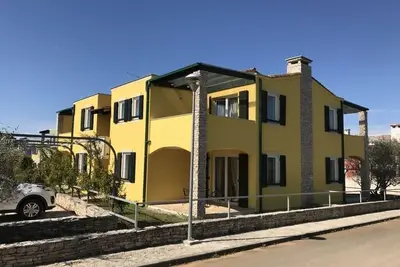 Image de Apartment 4264-2 for 6 Pers. in Savudrija