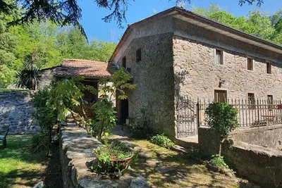 Image de Maison de Campagne Ă Bagni Di Lucca avec 3 chambres Ă coucher, 7 couchages