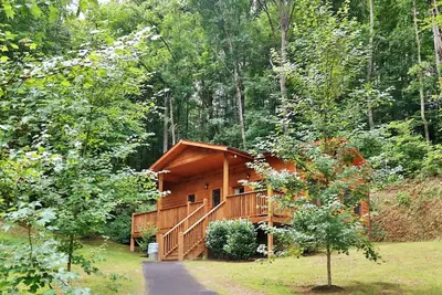 Image de Cabine privée pour couple ou famille, accès piscine gratuit, putt putt, pêche, tennis, golf, basket