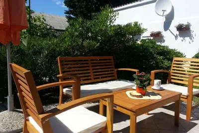 Image de Appartement dans Sabunike avec terrasse, Climatisation, Wifi, Machine à laver (231-1)