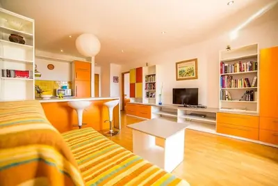 Image de Appartement dans Bol avec vue mer, terrasse, Climatisation, Wifi (3739-2)