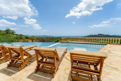 Image de Brand New Ocean View 2 Br Luxury Home Ă Flamingo sur 1\/2 acre!