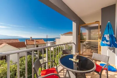 Image de Appartement dans Brist avec Balcon, Climatisation, Wifi (610-5)