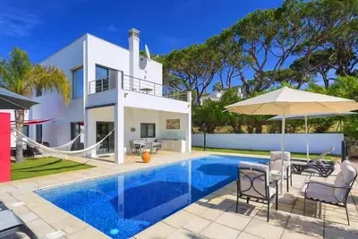 Modern and bright two bedroom villa with pool Pv13 - Almancil, Algarve