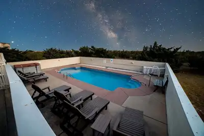 Image de Prestations haut de gamme! Vue sur la mer avec ascenseur, piscine, bain à remous, salle de théâtre et salle de jeux