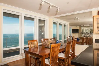 Image de * Promo! * Condo Oceanfront trois chambres, WiFi, Tvhd, bain à remous et piscine intérieure