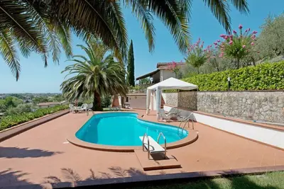 Image de Villa à Capezzano Pianore avec 4 chambres à coucher, 9 couchages
