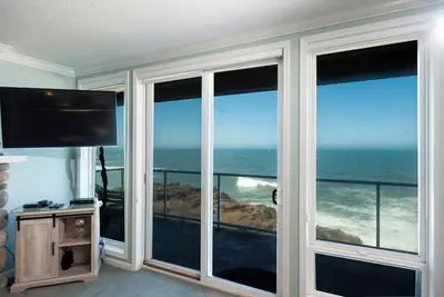 Image de * Promo! * Superbe Condo Oceanfront, Wifi, Hdtv, bain à remous, piscine intérieure et plus encore!