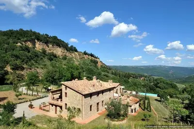 Image de location vacances grande villa Ă louer italie, ombrie, proche orvieto, vues, climatisation, piscine, wi-fi, court terme long t