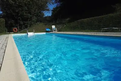 Image de Appartement de 3 pièces spacieux et meublé avec goût récemment avec piscine commune