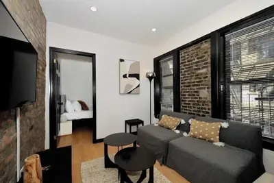 Image de Murray Hill 1 lit - Grande chambre - Zone De Vacances Spacieuse - Subway est Proche