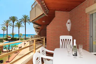 Appartement en Bord de Mer avec Piscine · Uhc Sol De ESPAÑA 208