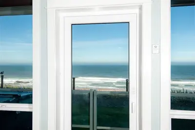 Image de * Promo! * Belle Oceanfront Condo-Private Spa, Wifi gratuit, piscine!