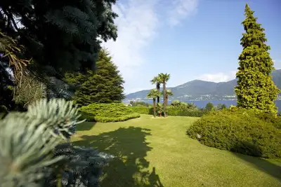 Image de Spacieux appartement de 2 pièces avec environ 1. 300 m² de grand jardin bien entretenu