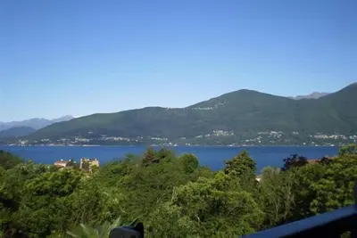 Image de Charmant appartement de 2 chambres avec balcon et belle vue sur le lac