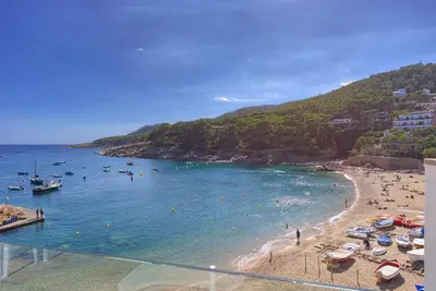 Bel appartement en 1ère ligne de plage avec une vue spectaculaire sur mer