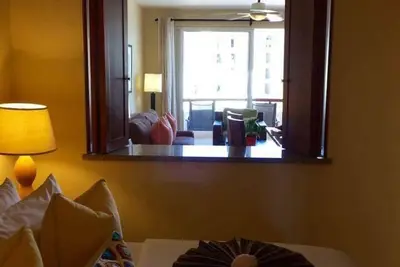 Image de suite spacieuse et charmante