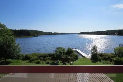 Image de Superbe RÉSIDENCE Et Cadre Idyllique Au Bord De L’Eau Pour Un SÉJOUR MÉMORABLE