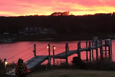 Image de Bayfront home Sag Harbor! Pas d'animaux de compagnie! Semaines viticoles! !