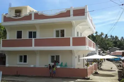 Image de Un foyer de location de vacances Insolite & Different dans un village éloigné de la pêche à Burgos