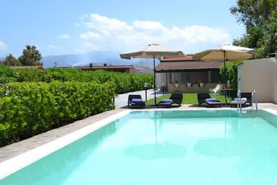 Image de Jolie villa avec piscine très proche de la mer