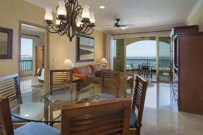 Image de Luxe Villa Del Arco 5Star Resort, Ocean Front avec le meilleur emplacement!