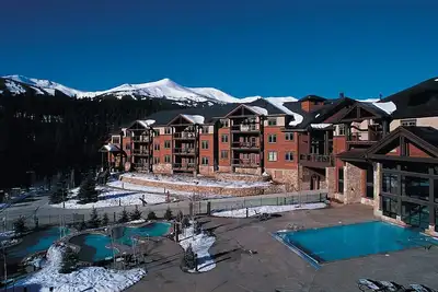 Image de Semaine de relâche 2019, du 8 au 15 mars, entrée aux pistes, 5 étoiles, condo 2br (8 personnes)