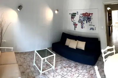 Image de Appartement central à seulement 100 mètres de la plage!