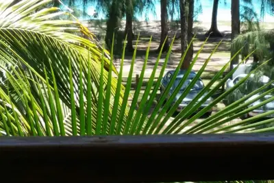 Image de Le Penthouse offre une vue sur la plage et dispose de 3 chambres et d'un grand espace de vie