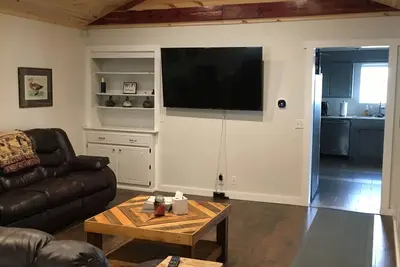 Image de Maison de ferme au complet près du lac Fort Cobb - rénovation complète