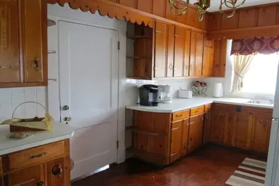 Chambre avec un lit King dans la maison d'hôtes - Lancaster, Ky