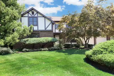 Image de Belle maison de style Tudor dans un super quartier