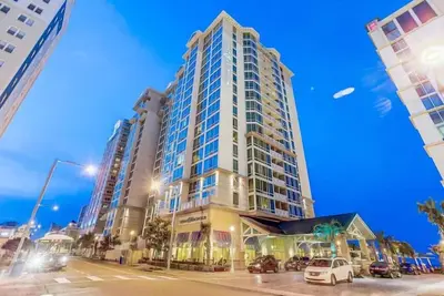 Image de Ocean Beach Club Resort - Suite 1 Br avec vue sur l'océan!