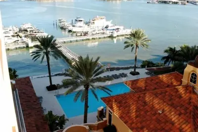 Image de Belle Harbor - 3 chambres à coucher avec de superbes vues Seuls les étapes de la plage
