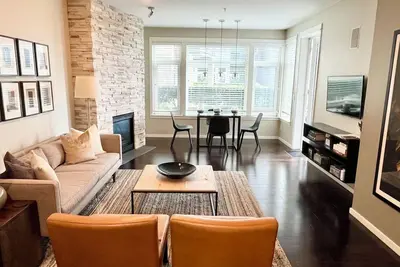 Spacieux 2br Waterfront Apt à côté de Pike Place Mkt