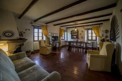 Image de Belle ferme Ca 'del Bosco à Lunigiana - Glicine Apartment