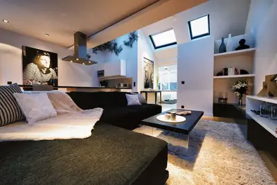 Image de Appartement Loft Spacieux - En plein cœur du quartier Louise-Châtelain