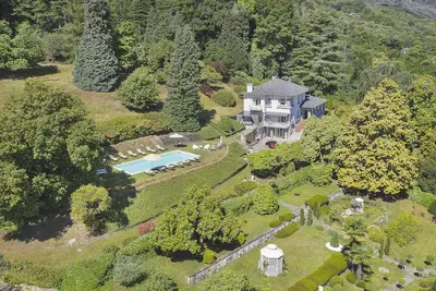 Image de Villa luxueuse et raffinée avec piscine et vue sur le lac! - Villa Ermelinda