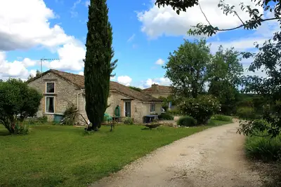 Image de Maison confortable, piscine privée, animaux acceptés, Bien-être, Nature Détente