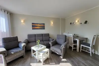 Image de Duhner Düne Ii Appartement 6, non fumeur, wifi, balcon, chaise de plage sur la plage (en saison)