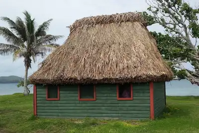 Image de Bure traditionnel en bord de mer dans le village authentique de Yasawa