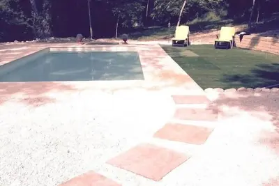 Image de Villa de campagne de luxe avec piscine, à côté de la cascade, Sarnano