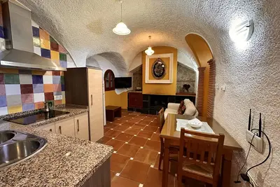 Image de Studio Troglodyte Confortable avec Terrasse