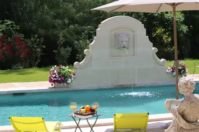 Image de Bastide des cyprès pour 4 personnes avec piscine au coeur des Alpilles- provence