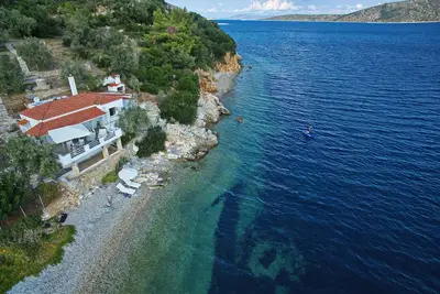 Image de Fisherman's Cottage, Villa privée sur la plage près de Kalamakia Alonnisos