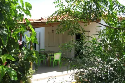 Image de Calme, au milieu d'une oliveraie, près de la plage, wifi | Maison de vacances Ili
