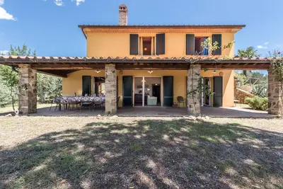 Image de Maison \/ villa - Lucignano