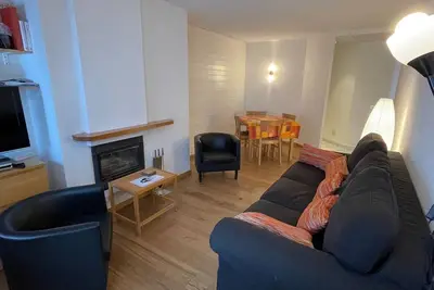 Image de A 50 mètres du télécabine appartement avec balcon, parking privé collectif, Wifi