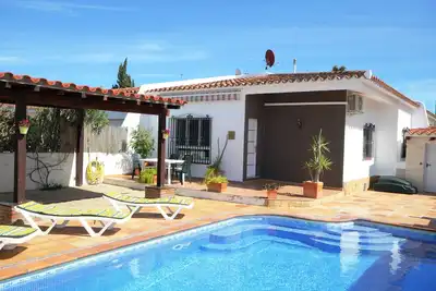 Image de \"Josef\"@Marisol : 490m de la plage, piscine privée, A/C, WiFi, plage pour chiens